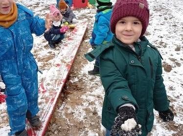 GR III Ferie - zabawy na placu zabaw