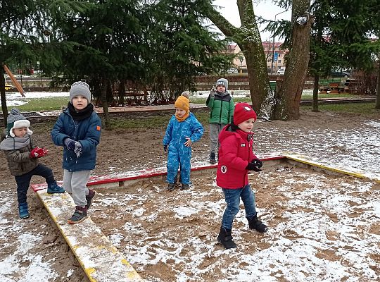 GR III Ferie - zabawy na placu zabaw