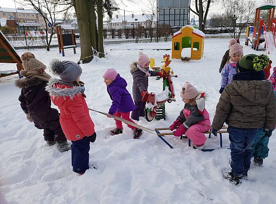 Gr II Zabawy na śniegu