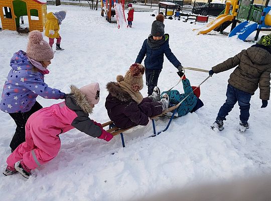 Gr II Zabawy na śniegu