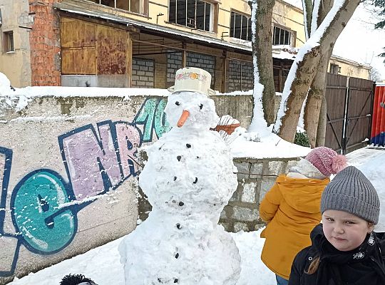 GR IV Lepimy Bałwany oraz śpiewamy zimową piosenkę