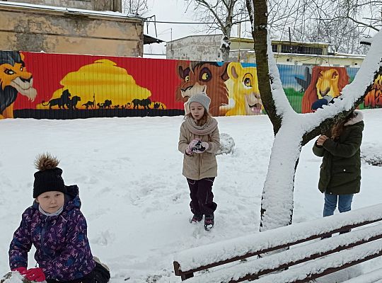 GR IV Lepimy Bałwany oraz śpiewamy zimową piosenkę