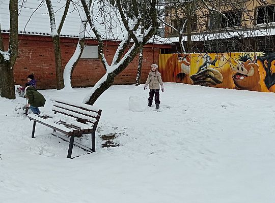 GR IV Lepimy Bałwany oraz śpiewamy zimową piosenkę