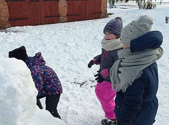 GR IV Lepimy Bałwany oraz śpiewamy zimową piosenkę