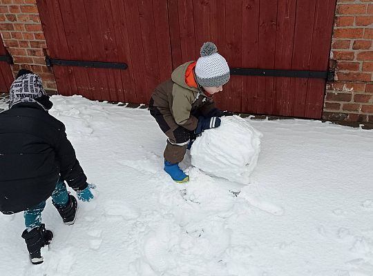 GR IV Lepimy Bałwany oraz śpiewamy zimową piosenkę