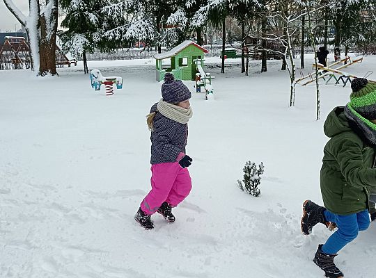 GR IV Lepimy Bałwany oraz śpiewamy zimową piosenkę