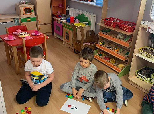 GR III Porównywanie: mniej, więcej, tyle samo.