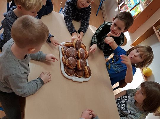 Gr II Tłusty czwartek czyli " Dzień Pączka"