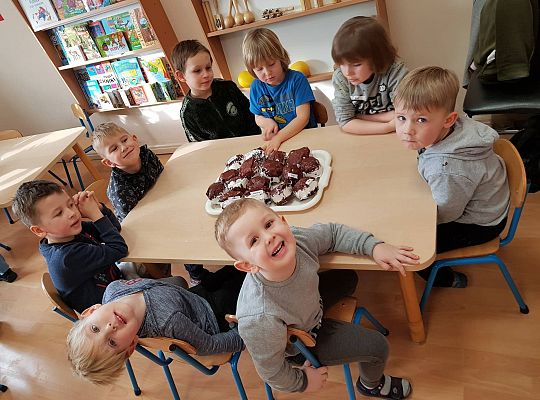 Gr II Tłusty czwartek czyli " Dzień Pączka"