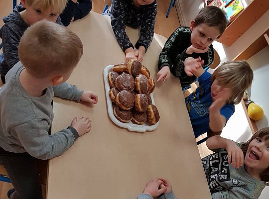 Gr II Tłusty czwartek czyli " Dzień Pączka"