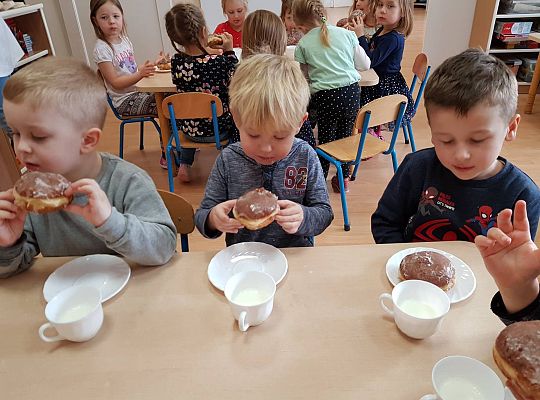 Gr II Tłusty czwartek czyli " Dzień Pączka"