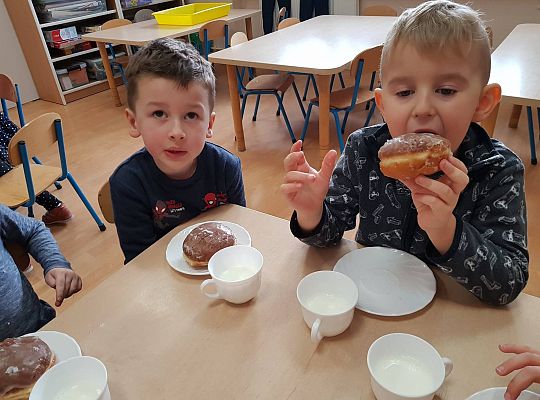 Gr II Tłusty czwartek czyli " Dzień Pączka"