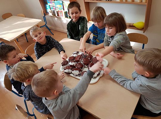 Gr II Tłusty czwartek czyli " Dzień Pączka"