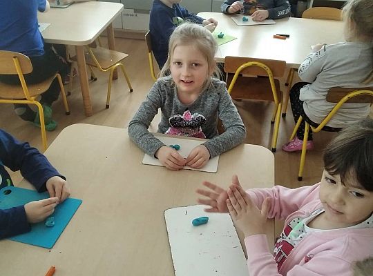 GR III Bałwanki z plasteliny