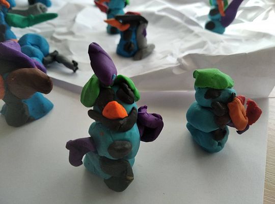 GR III Bałwanki z plasteliny