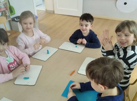 GR III Bałwanki z plasteliny