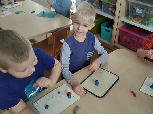 GR III Bałwanki z plasteliny