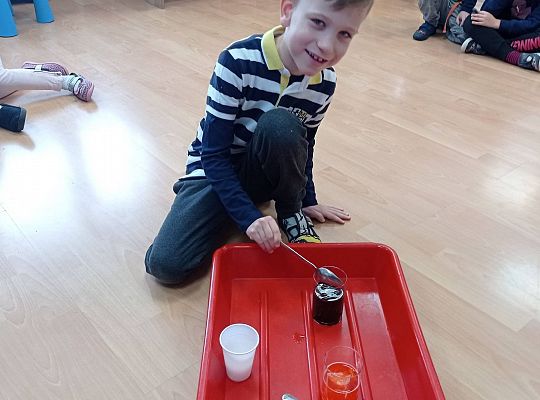 GR IV Eksperymenty związane w wodą