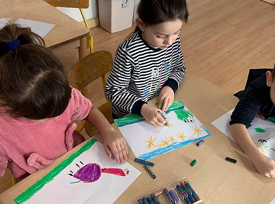 GR III Ilustracje do wiersza "Współczesny dinozaur"