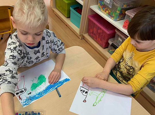 GR III Ilustracje do wiersza "Współczesny dinozaur"