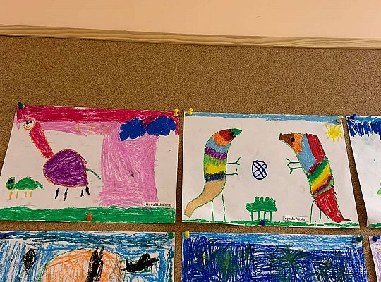 GR III Ilustracje do wiersza "Współczesny dinozaur"