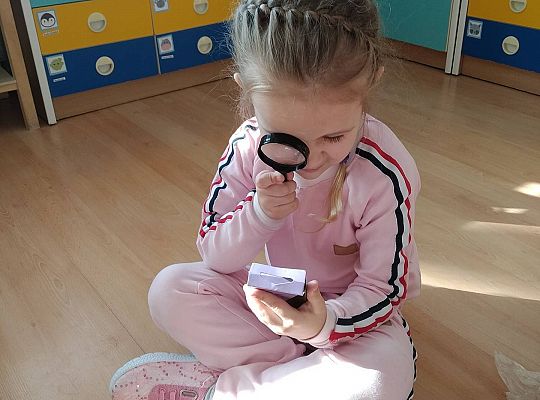 Gr II Sprawdzamy czy śnieg jest czysty tak samo jak biały