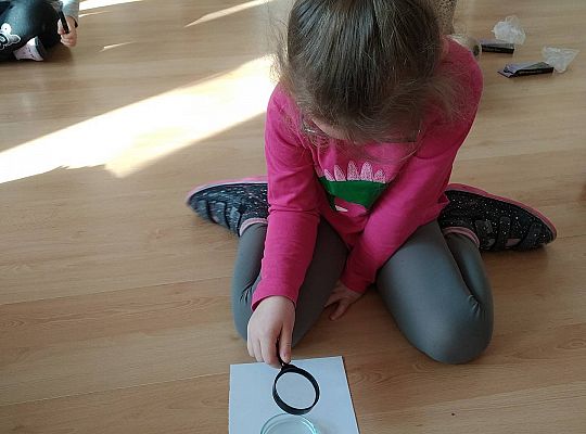 Gr II Sprawdzamy czy śnieg jest czysty tak samo jak biały