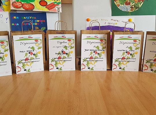 Konkurs plastyczny "Jedz zdrowo i kolorowo "