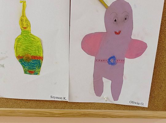 GR IV Układ Słoneczny i kosmici