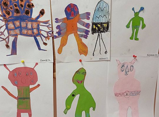 GR IV Układ Słoneczny i kosmici