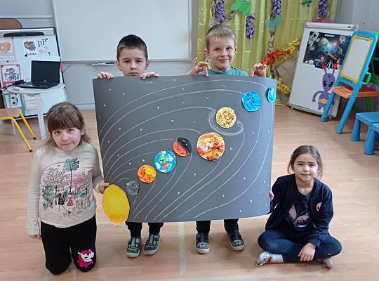 GR IV Układ Słoneczny i kosmici