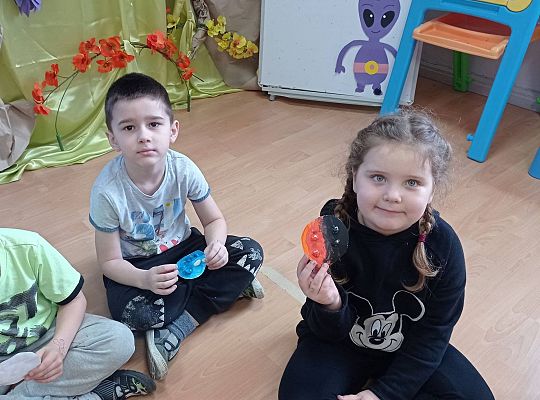 GR IV Układ Słoneczny i kosmici