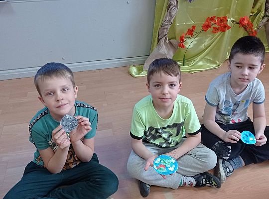 GR IV Układ Słoneczny i kosmici