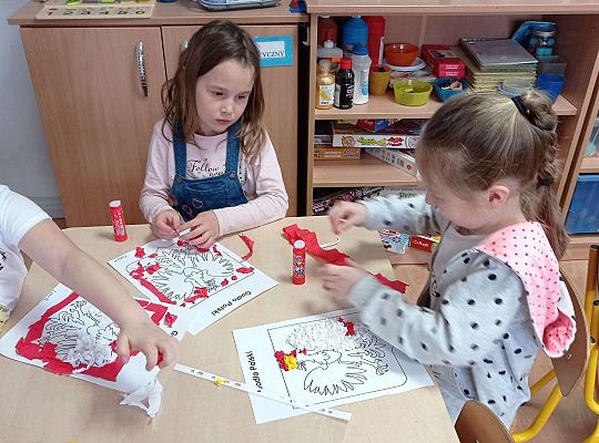 Gr IV Majowe święta -  Konstytucja 3 maja, Dzień Flagi, Święto Pracy