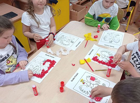 Gr IV Majowe święta -  Konstytucja 3 maja, Dzień Flagi, Święto Pracy