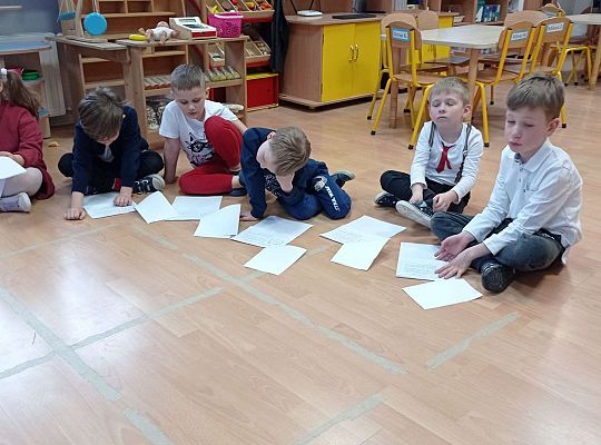 Gr IV Majowe święta -  Konstytucja 3 maja, Dzień Flagi, Święto Pracy