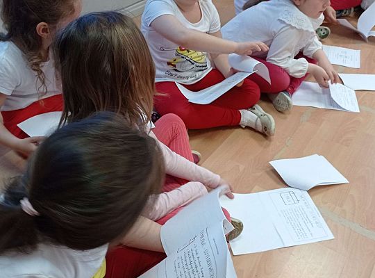 Gr IV Majowe święta -  Konstytucja 3 maja, Dzień Flagi, Święto Pracy