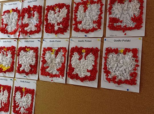 Gr IV Majowe święta -  Konstytucja 3 maja, Dzień Flagi, Święto Pracy