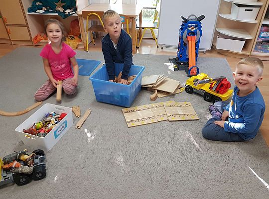 Zabawy i zajęcia w gr. III