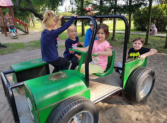 Zabawy i zajęcia w gr. III