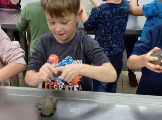 Gr. IV Starszaki z wizytą w MUZEUM