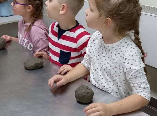 Gr. IV Starszaki z wizytą w MUZEUM