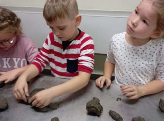 Gr. IV Starszaki z wizytą w MUZEUM