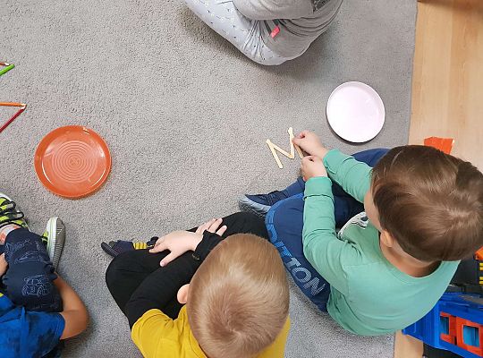 Gr. III- poznajemy literę M- zajęcia z wykorzystaniem tablicy multimedialnej