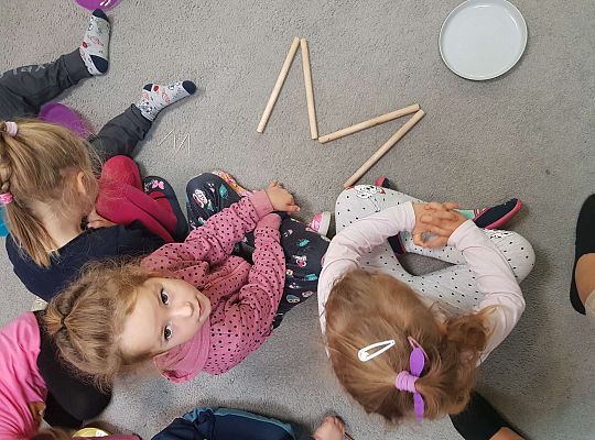 Gr. III- poznajemy literę M- zajęcia z wykorzystaniem tablicy multimedialnej