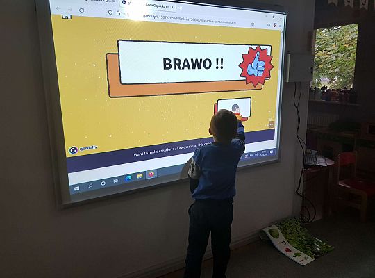 Gr. III- poznajemy literę M- zajęcia z wykorzystaniem tablicy multimedialnej