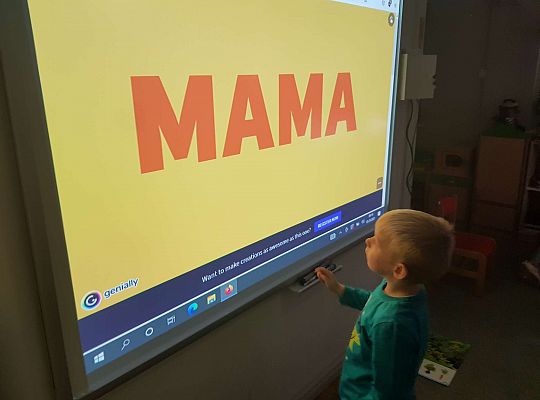 Gr. III- poznajemy literę M- zajęcia z wykorzystaniem tablicy multimedialnej