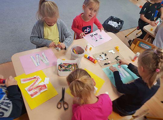 Gr. III- poznajemy literę M- zajęcia z wykorzystaniem tablicy multimedialnej