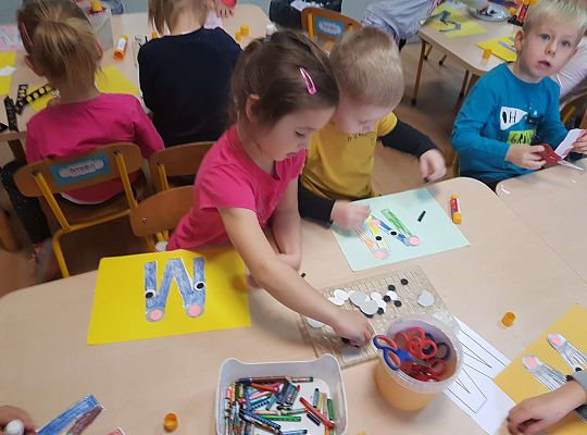 Gr. III- poznajemy literę M- zajęcia z wykorzystaniem tablicy multimedialnej