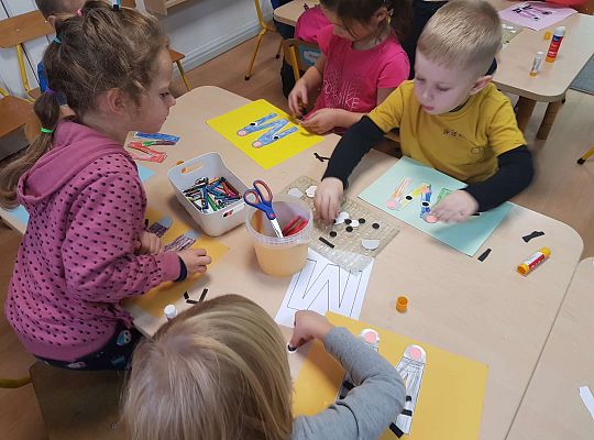 Gr. III- poznajemy literę M- zajęcia z wykorzystaniem tablicy multimedialnej